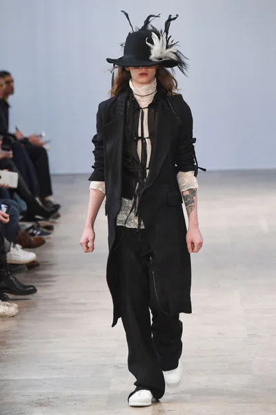 Look 40